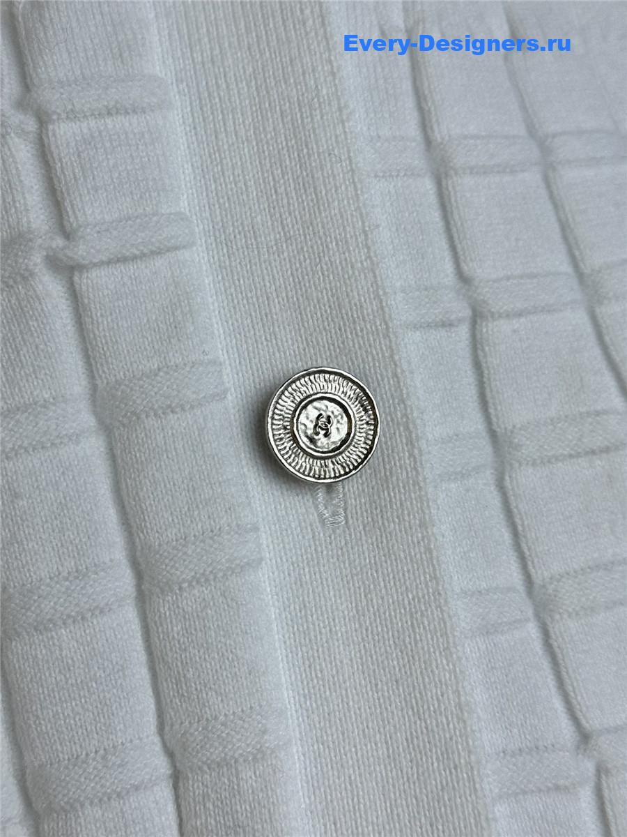 Ch**el v-neck long-sleeved knitted dress