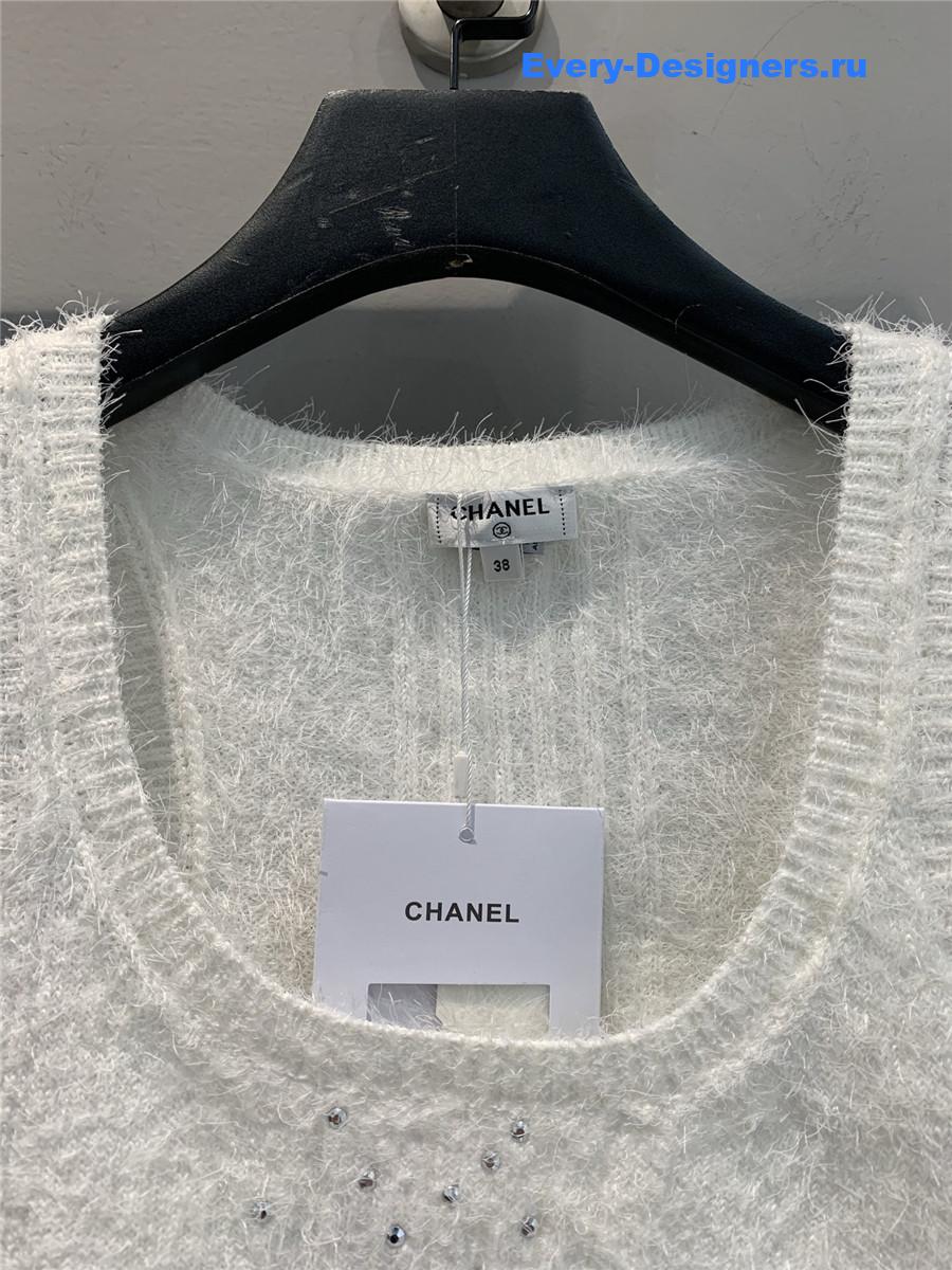 Ch**el white feather cashmere vest