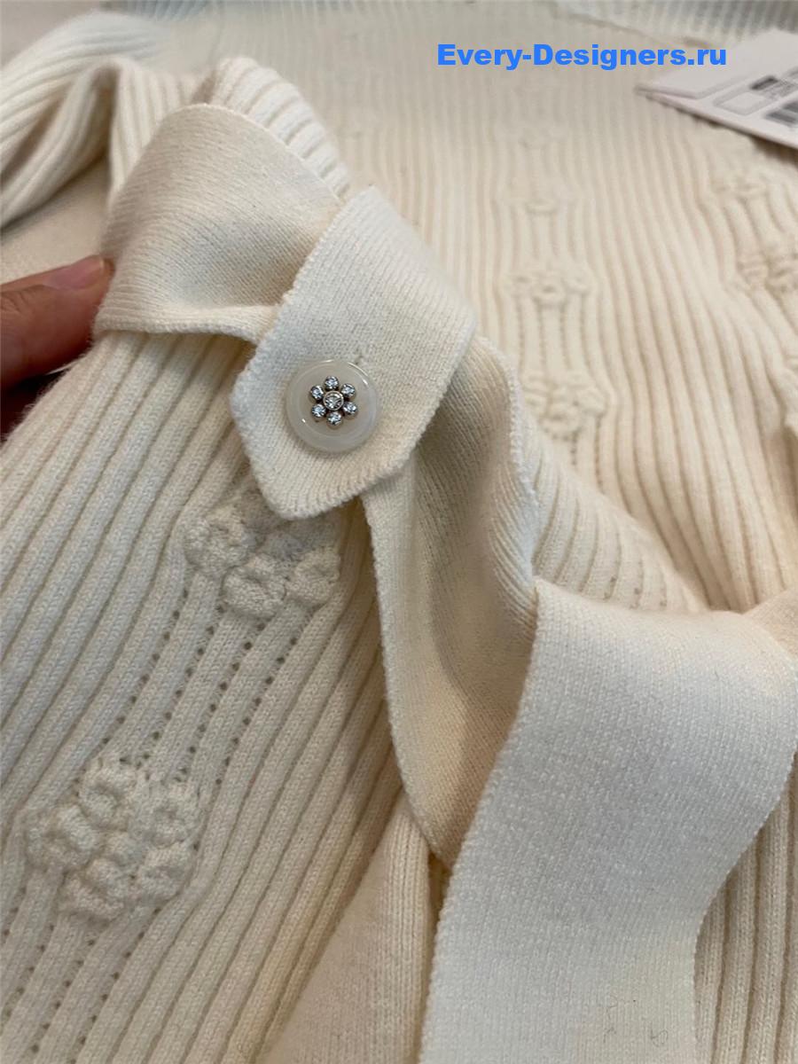 Ch**el hollow belt knitted sweater