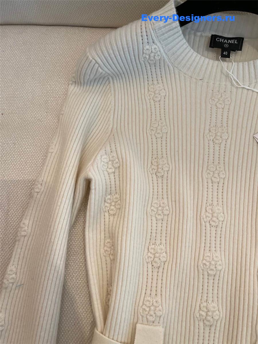 Ch**el hollow belt knitted sweater