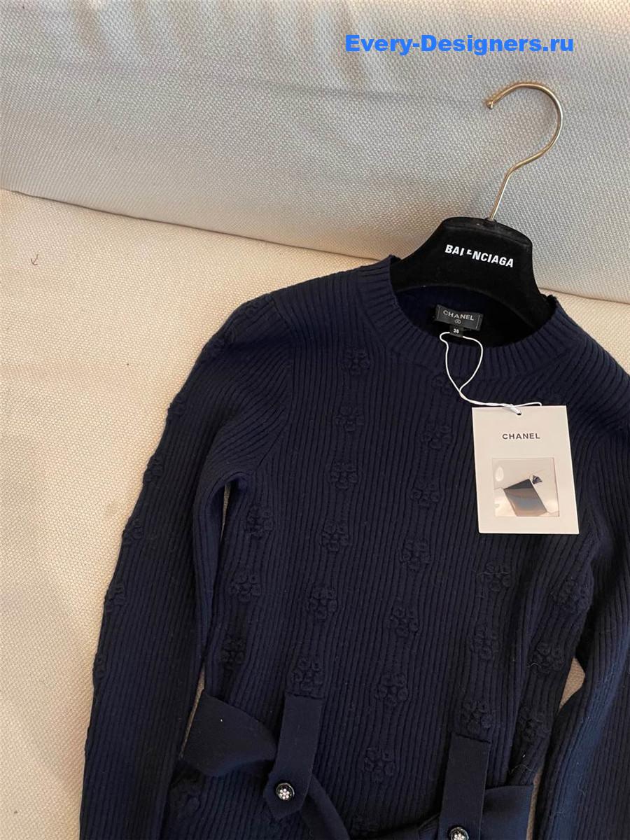 Ch**el black knitted sweater