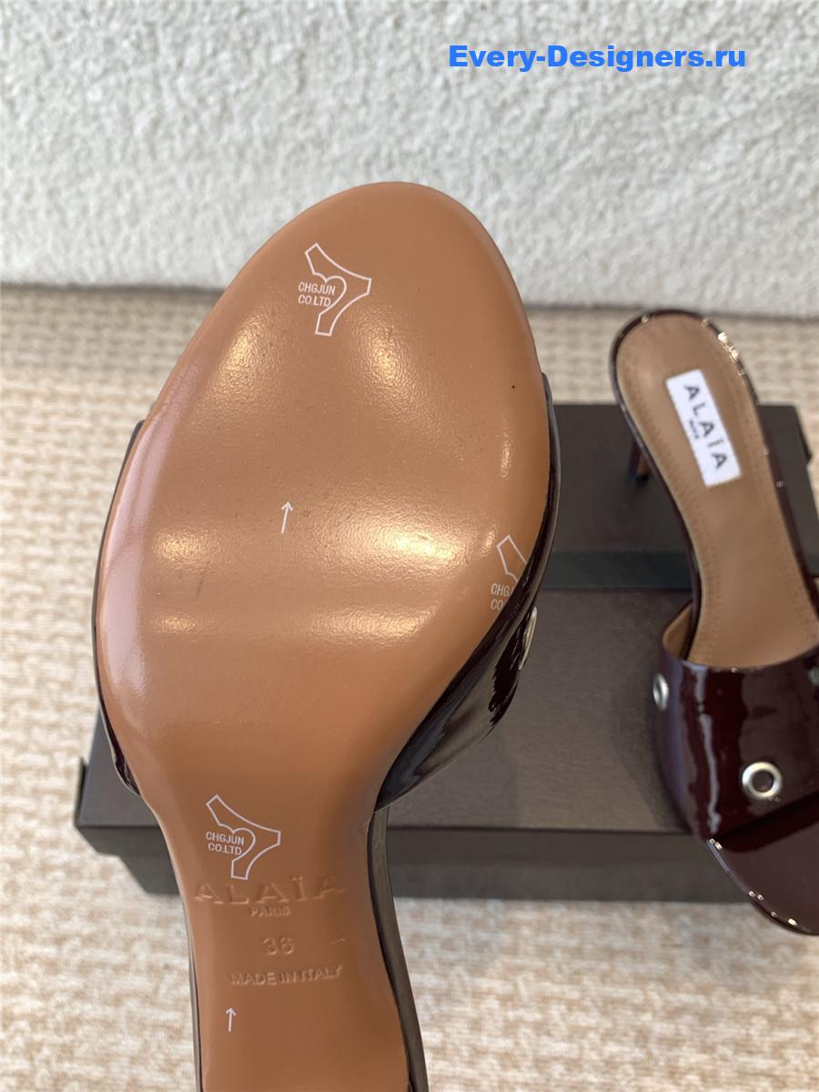 Alaia Oeillets Grommet Patent Leather Sandals Brown