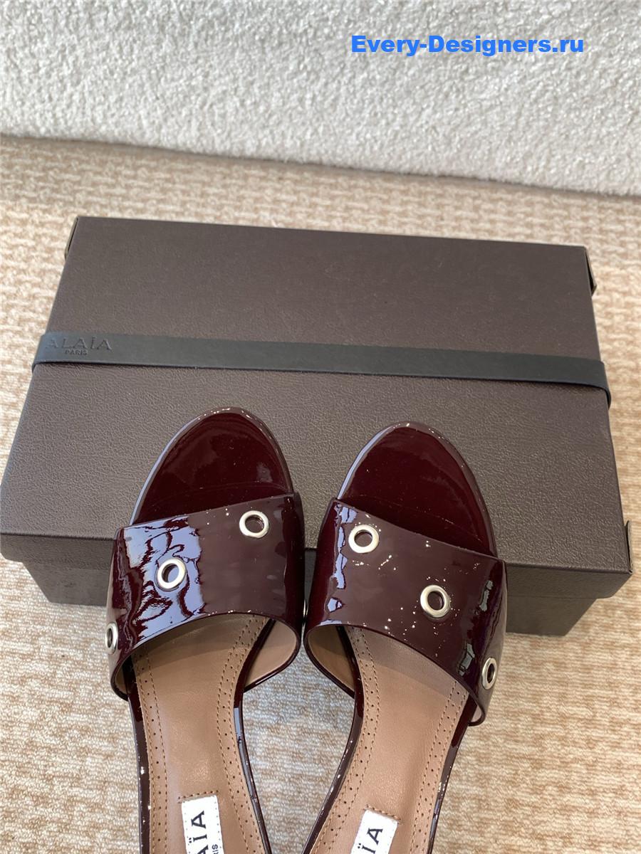 Alaia Oeillets Grommet Patent Leather Sandals Brown