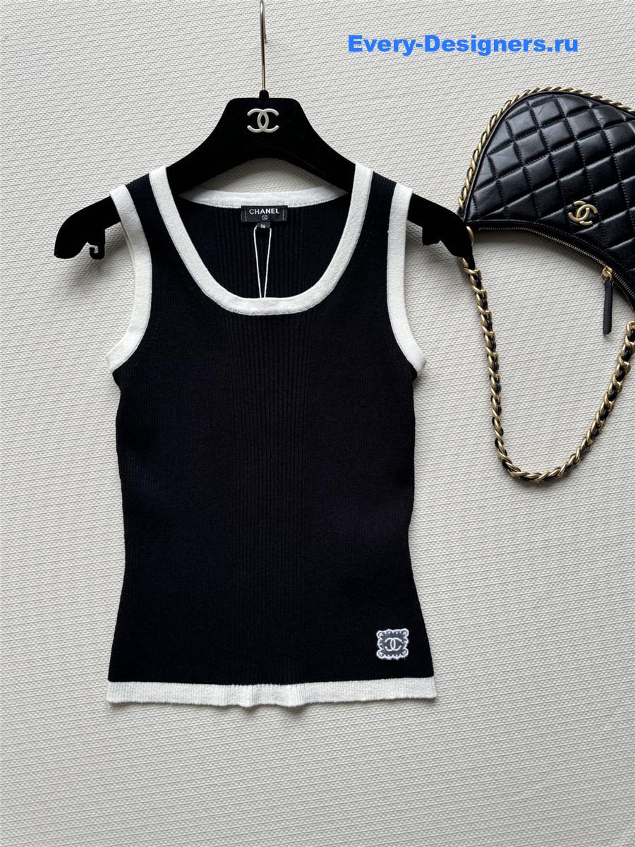 Ch**el u-neck knitted vest