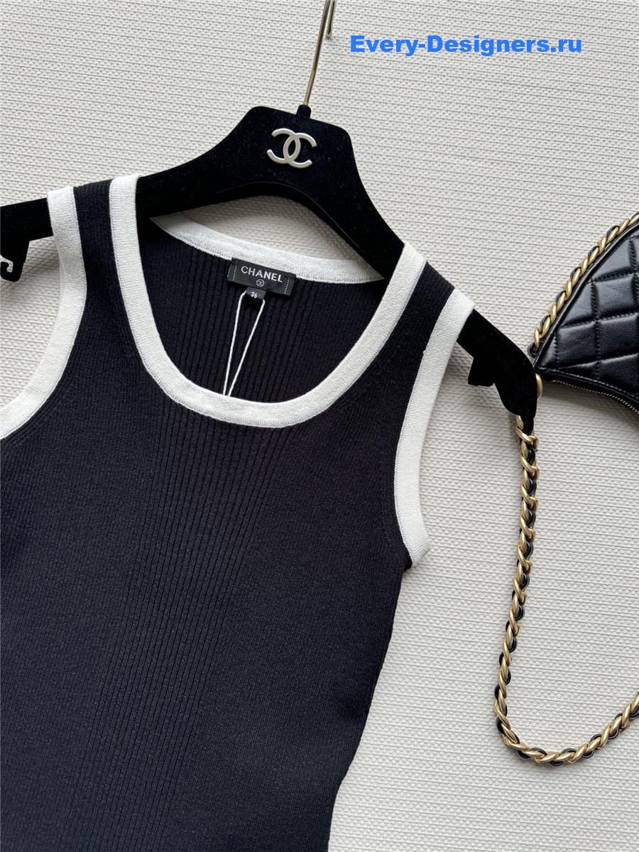 Ch**el u-neck knitted vest