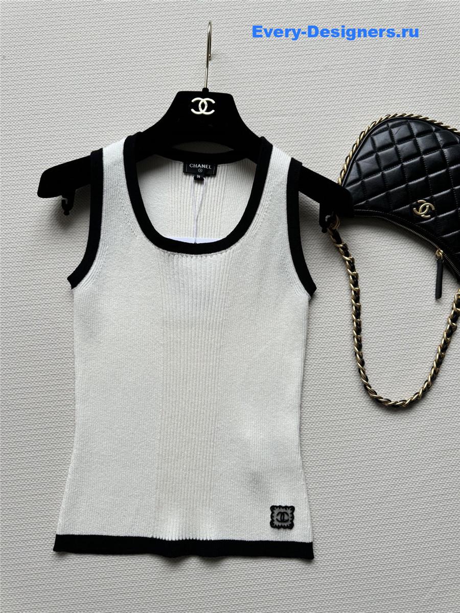 Ch**el u-neck knitted vest white