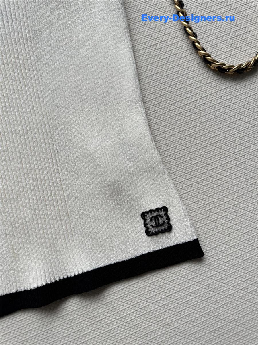 Ch**el u-neck knitted vest white