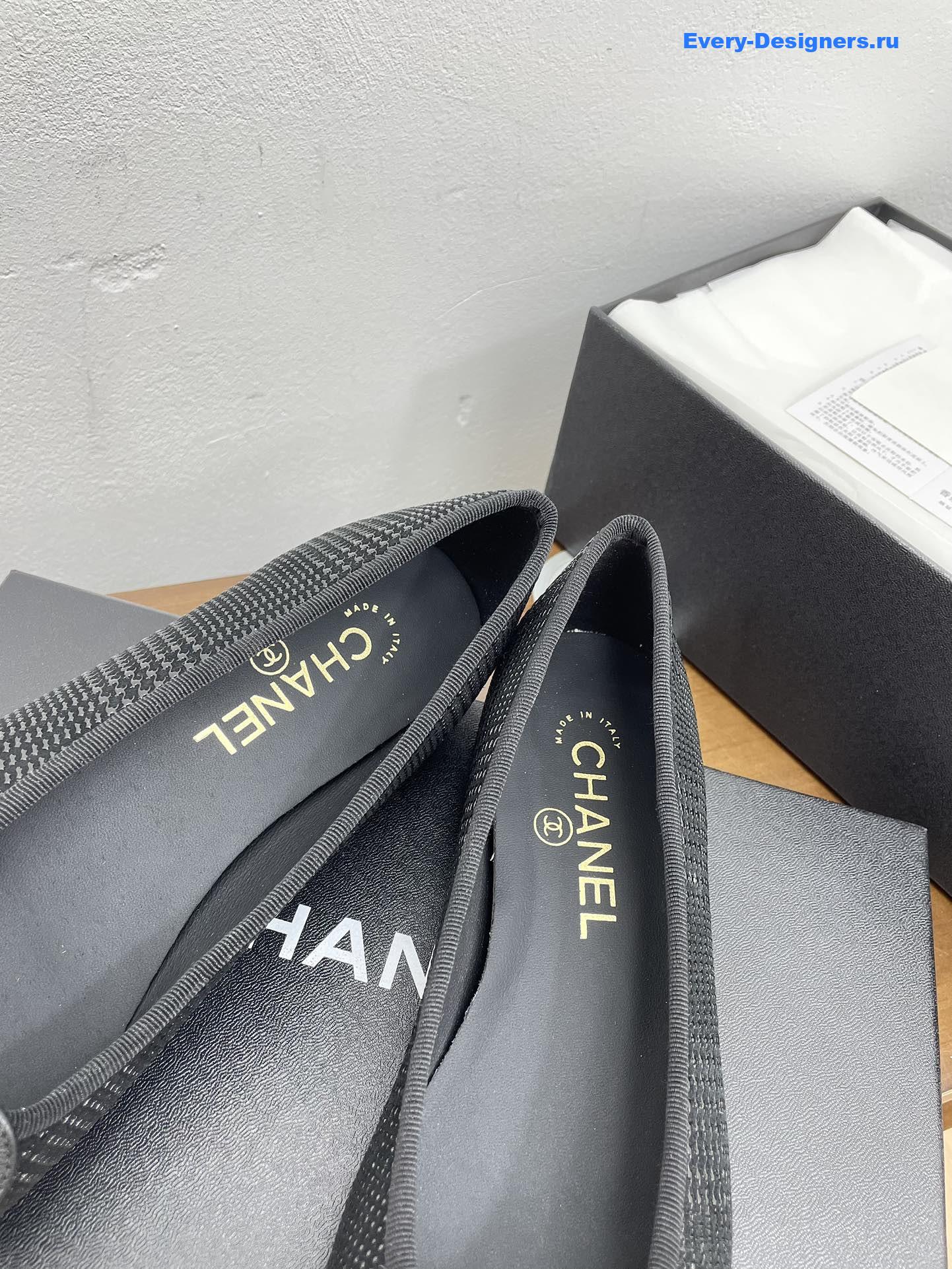 Ch**el lambskin cap toe cc ballerina flats