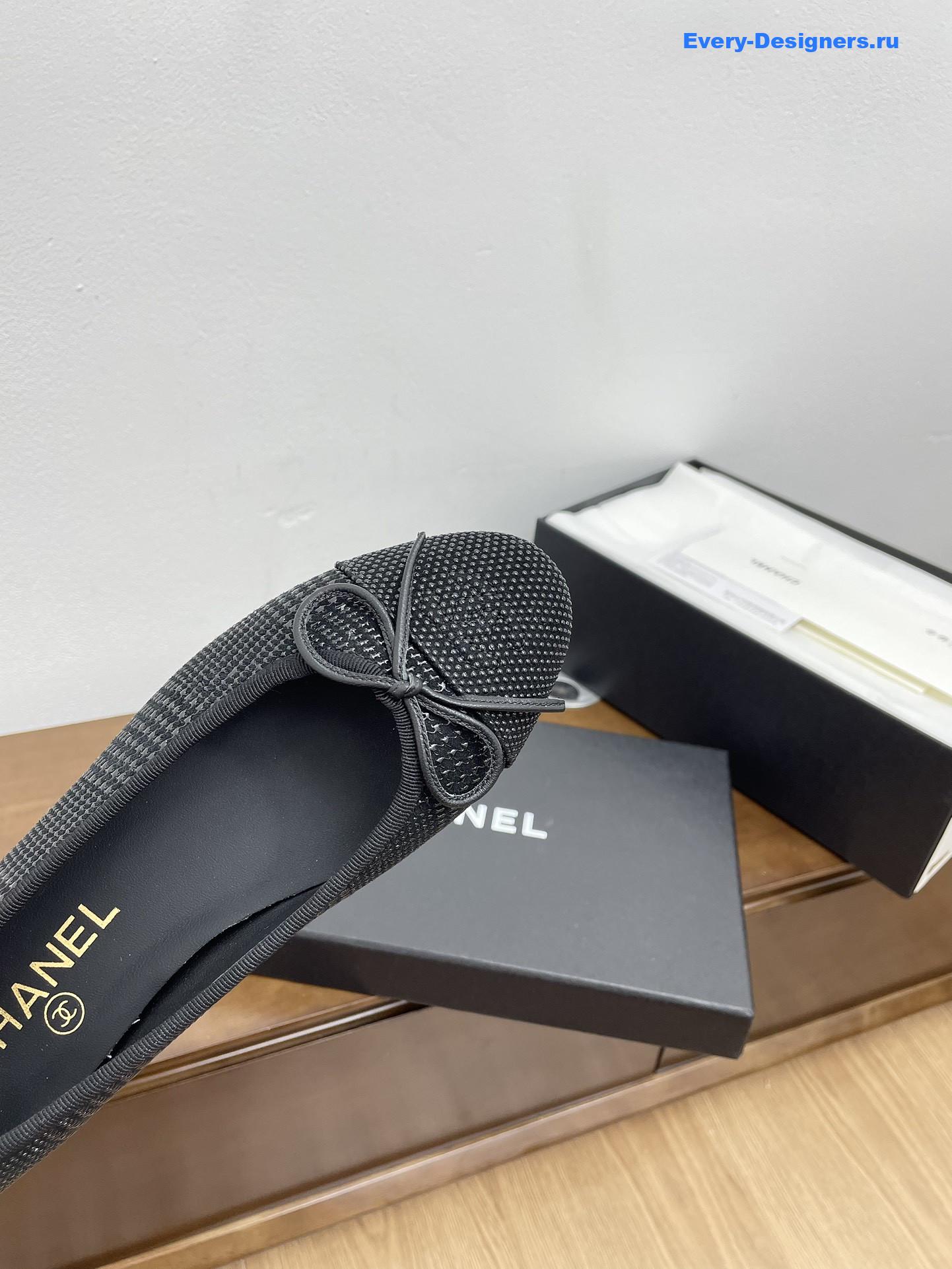 Ch**el lambskin cap toe cc ballerina flats