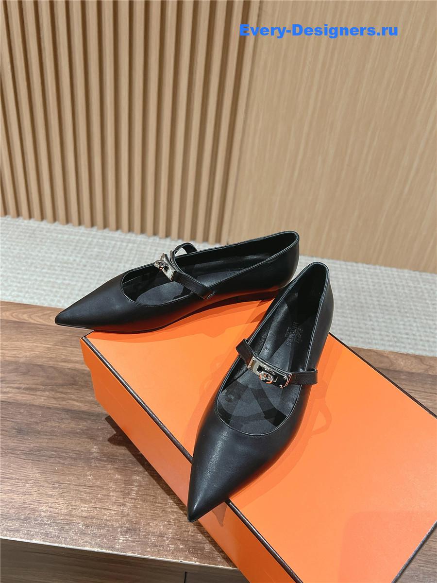 H**me5 black calfskin ballet flats for women