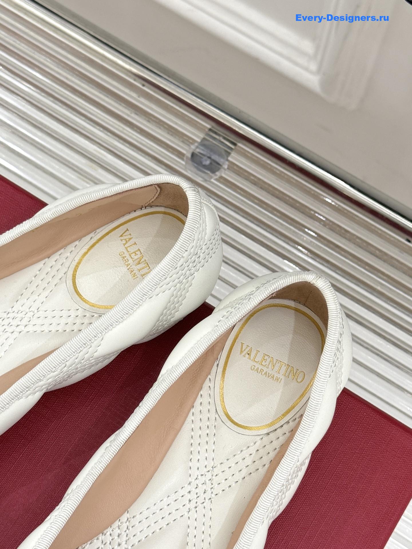 Va1e*ntin0 garavani white quiltie 67 ballerina flats