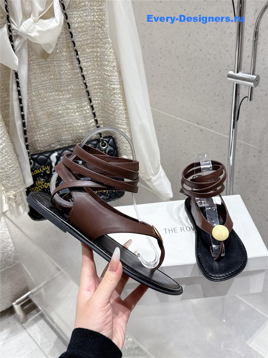 The R0w beach brown flat sandals