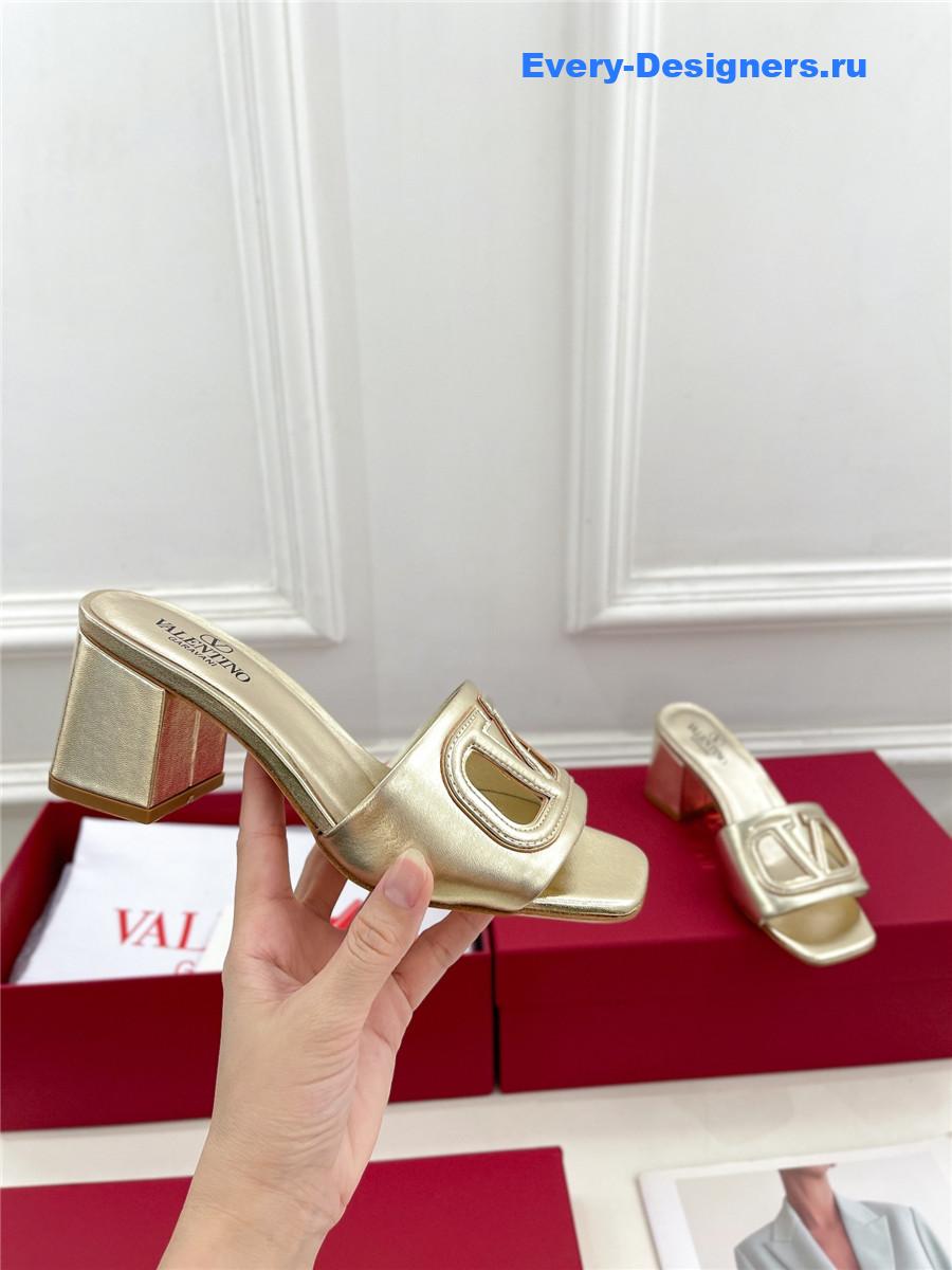 Va1e*ntin0 garavani vlogo slide sandals gold