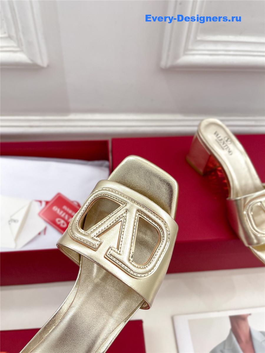Va1e*ntin0 garavani vlogo slide sandals gold