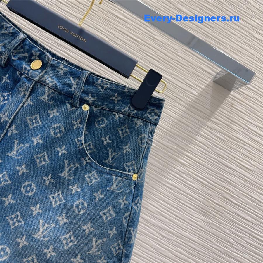l0vis Vvtt0n monogram blue denim shorts
