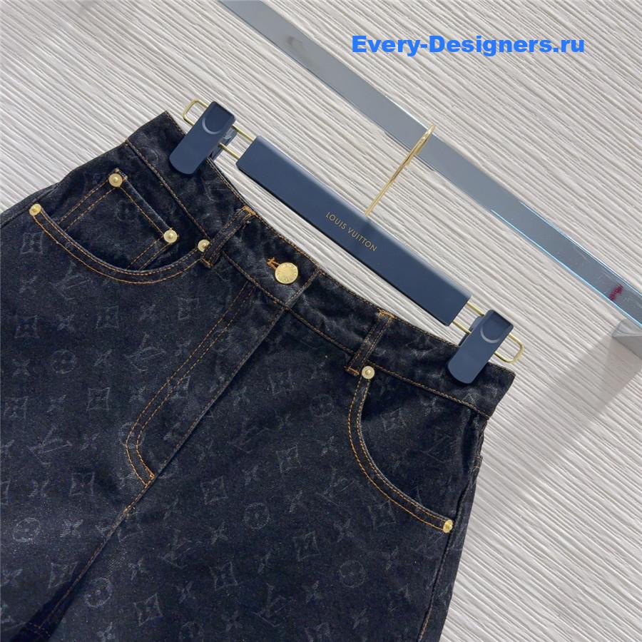 l0vis Vvtt0n monogram black denim shorts