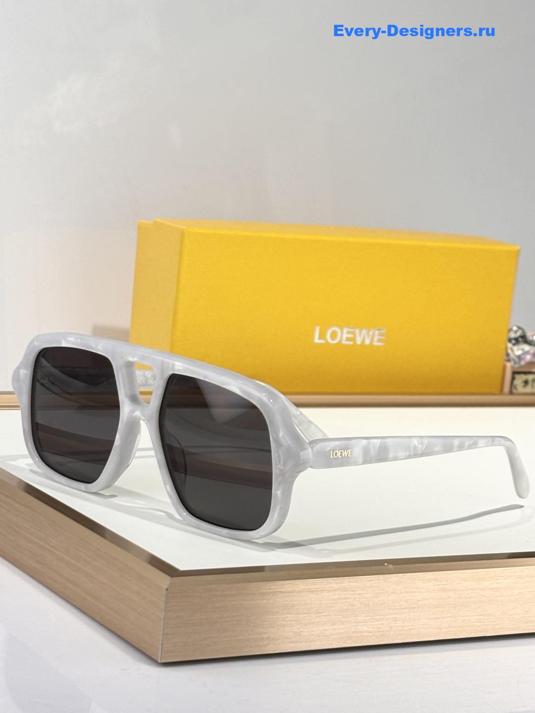 L0ew* 40161u aviator sunglasses
