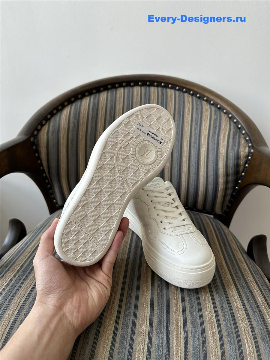 l0vis Vvtt0n lv groovy sneakers in white