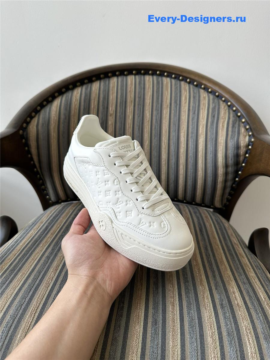 l0vis Vvtt0n lv groovy sneakers in white