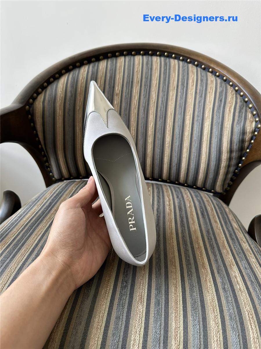 Pra*a gray pointed toe pumps