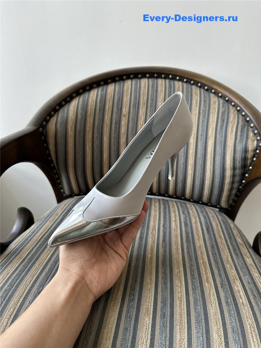 Pra*a gray pointed toe pumps