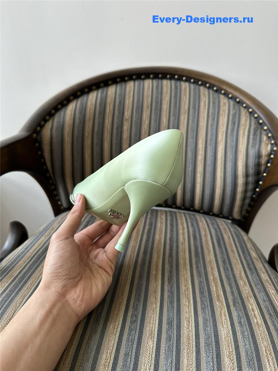 Pra*a green pointed toe pumps