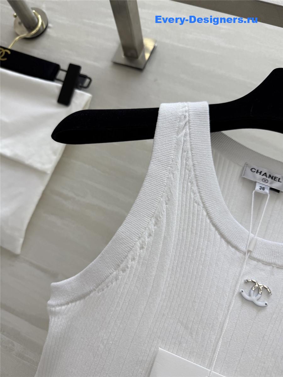 Ch**el cc crew neck vest