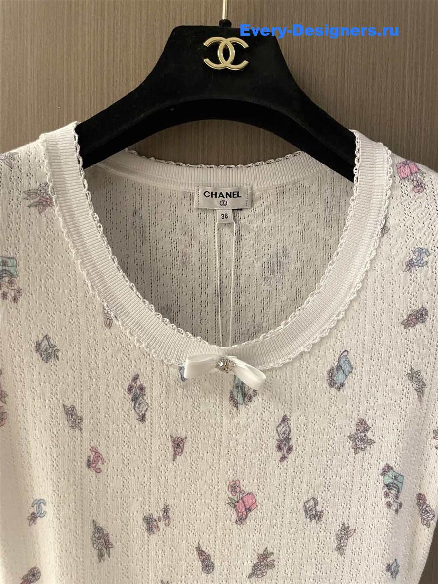 Ch**el floral u-neck top