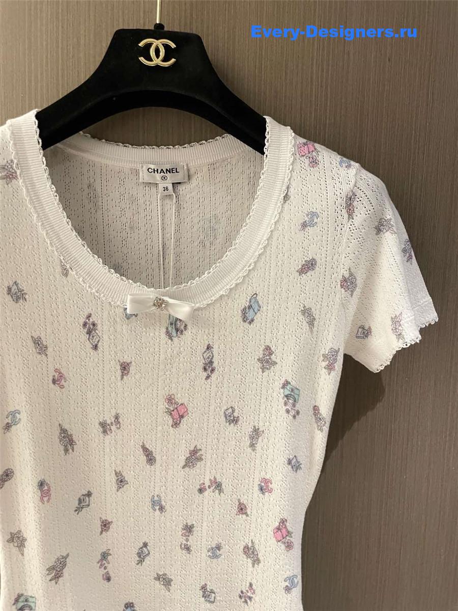 Ch**el floral u-neck top