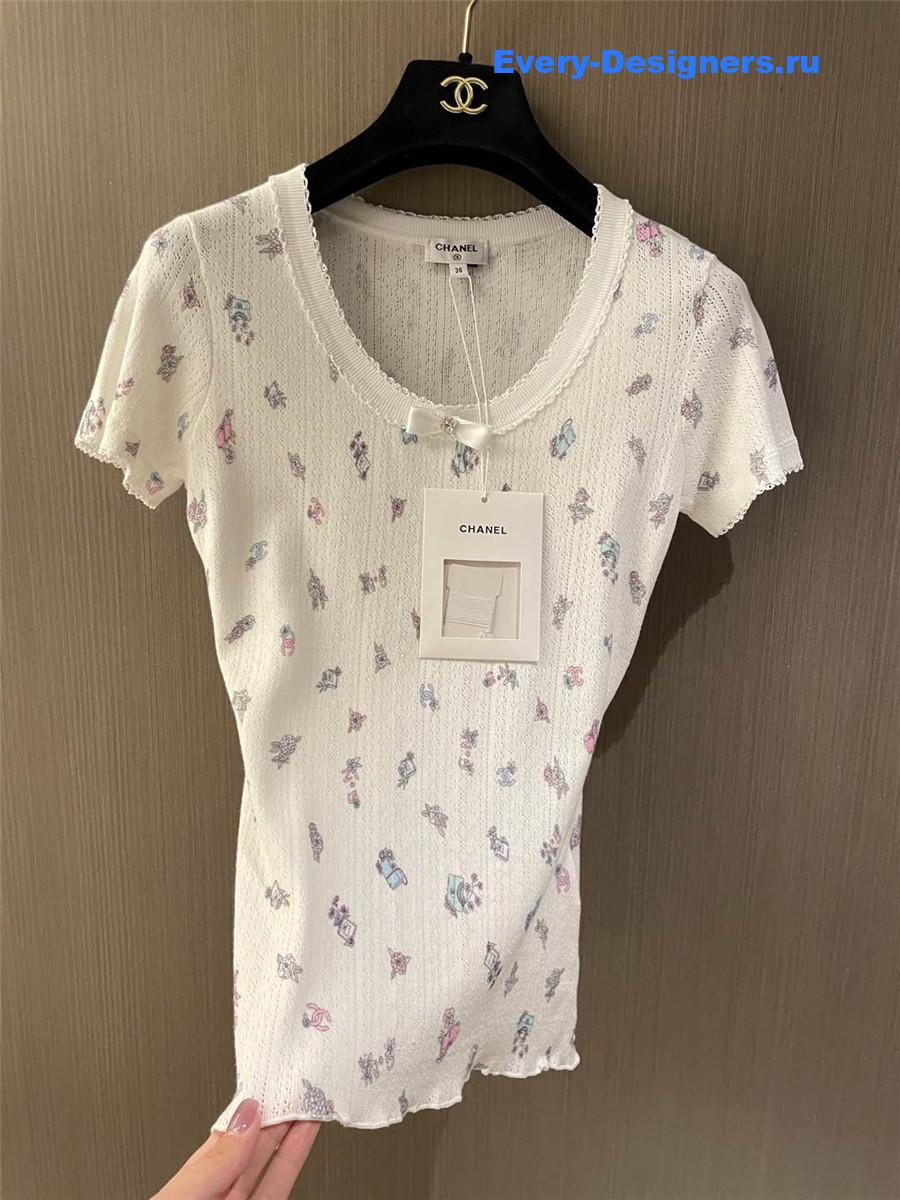 Ch**el floral u-neck top