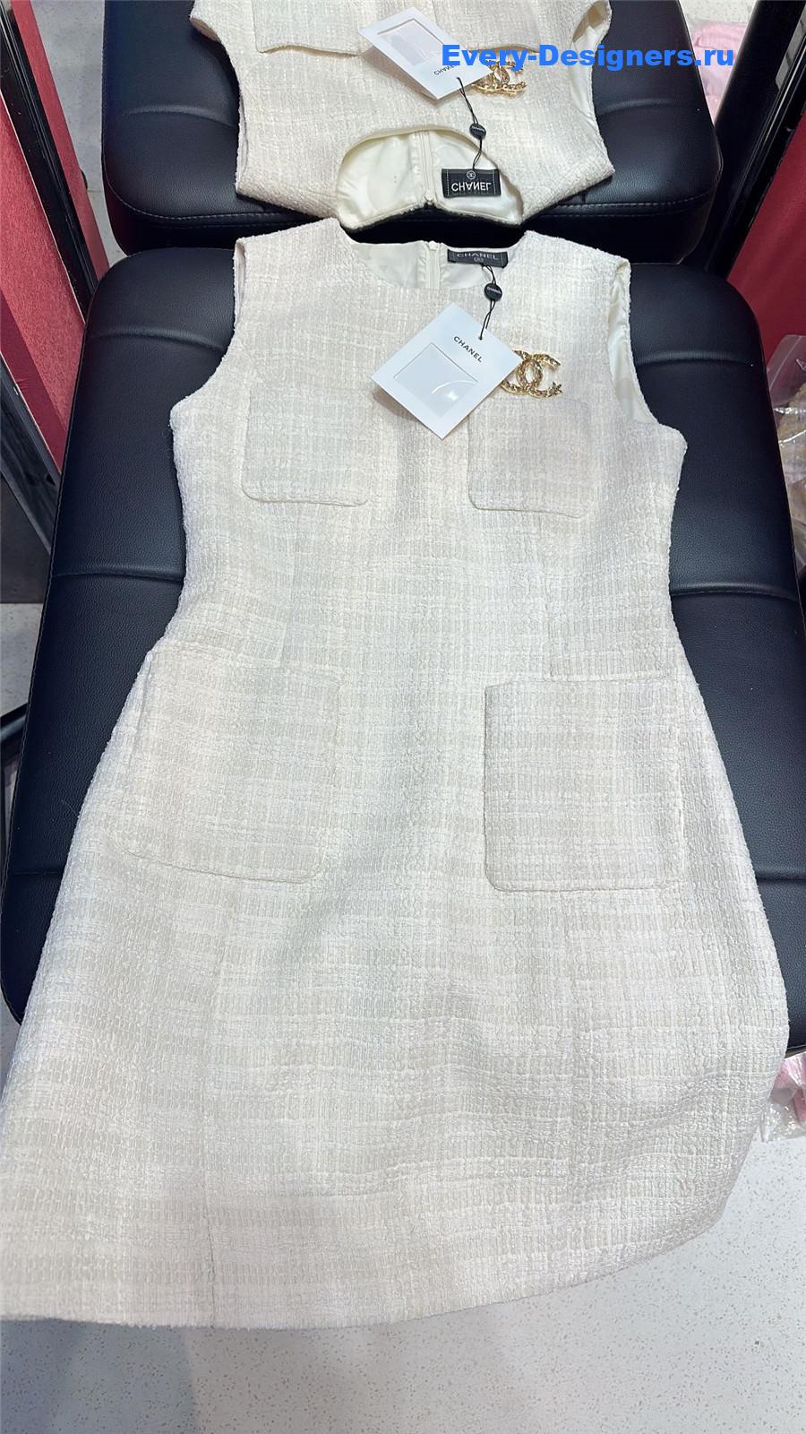 Ch**el sleeveless tweed dress