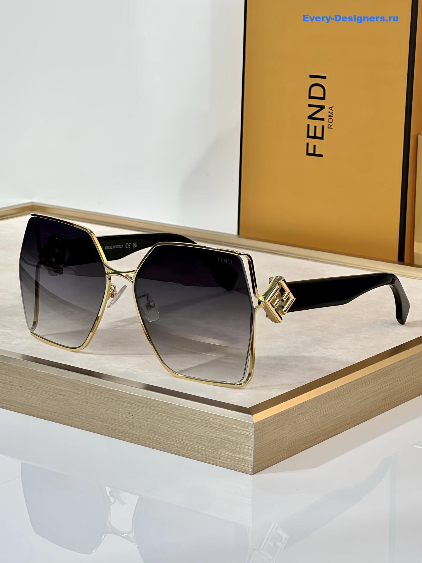F**di ff40220 square sunglasses