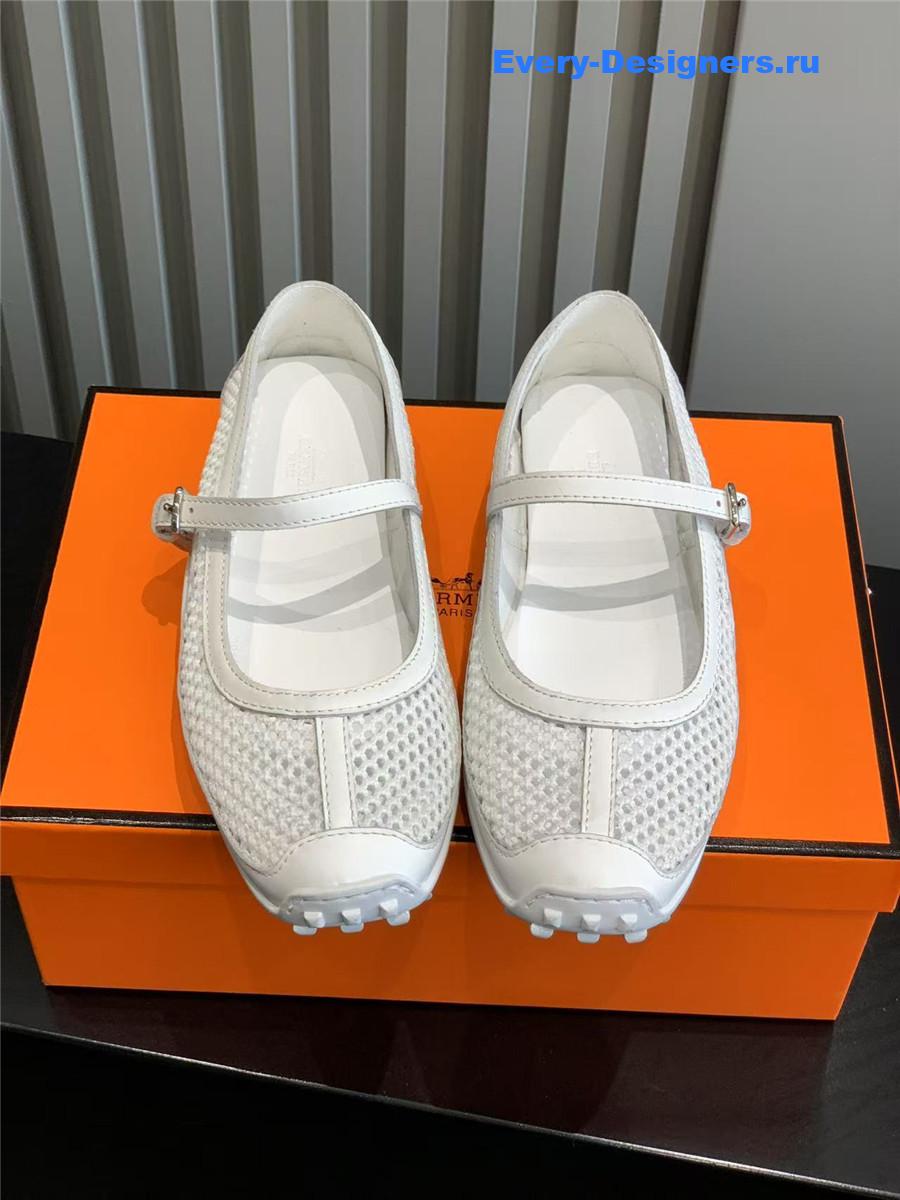 H**me5 kichu white ballet flats
