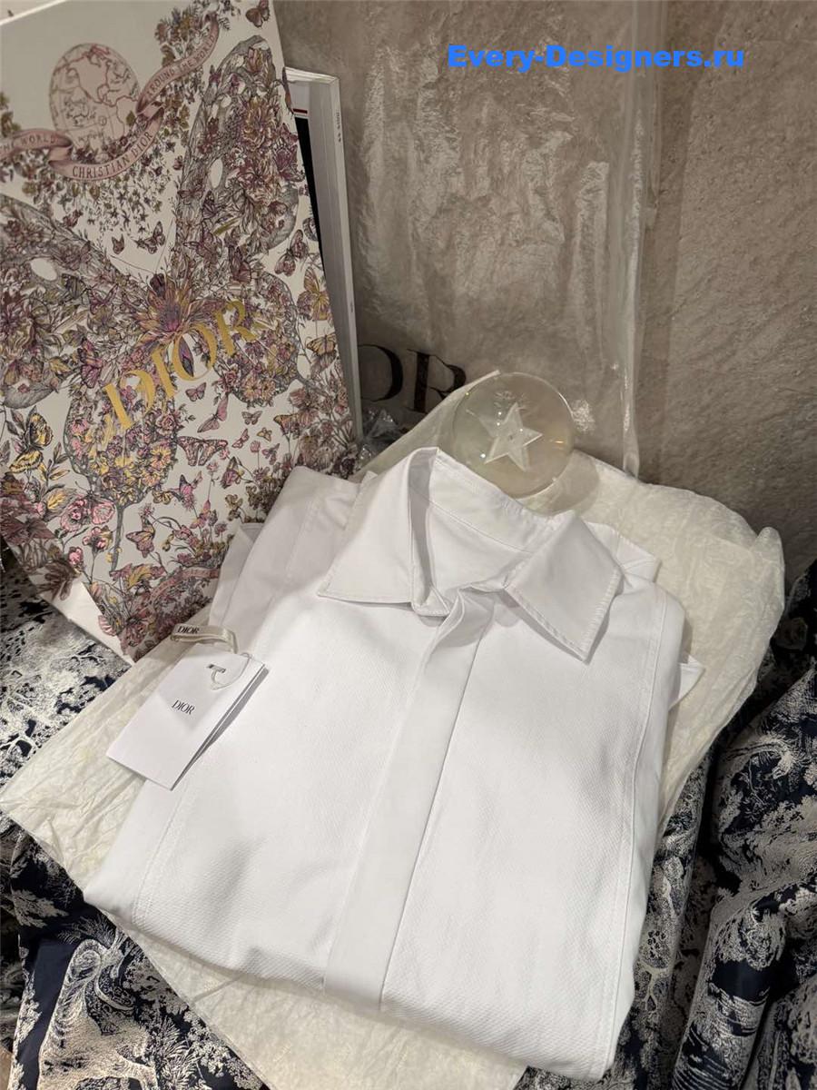 D10r white poplin blouse