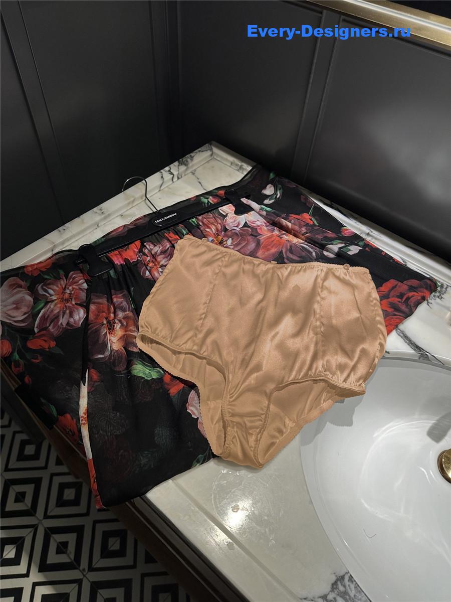 Dolce & Gabbana Rose Skirt