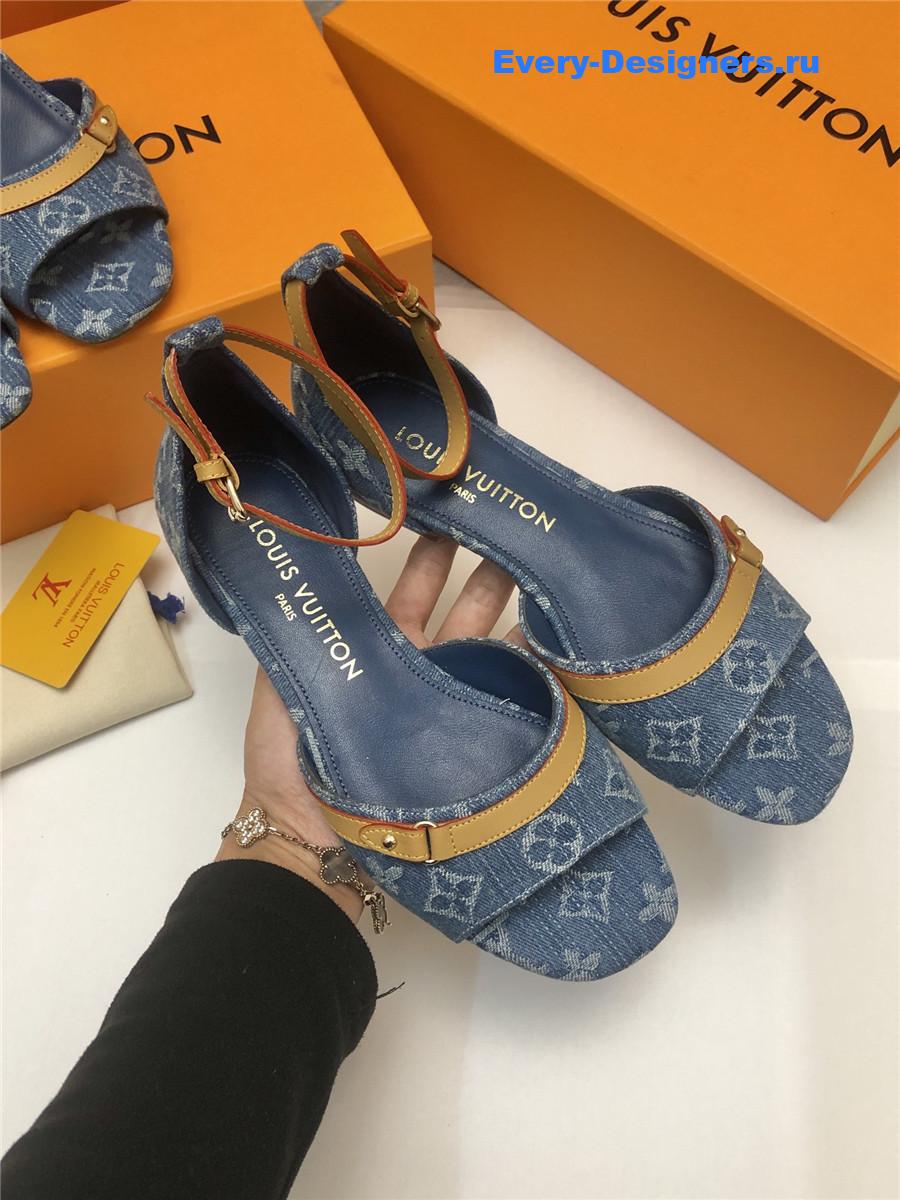l0vis Vvtt0n blue helios sandals