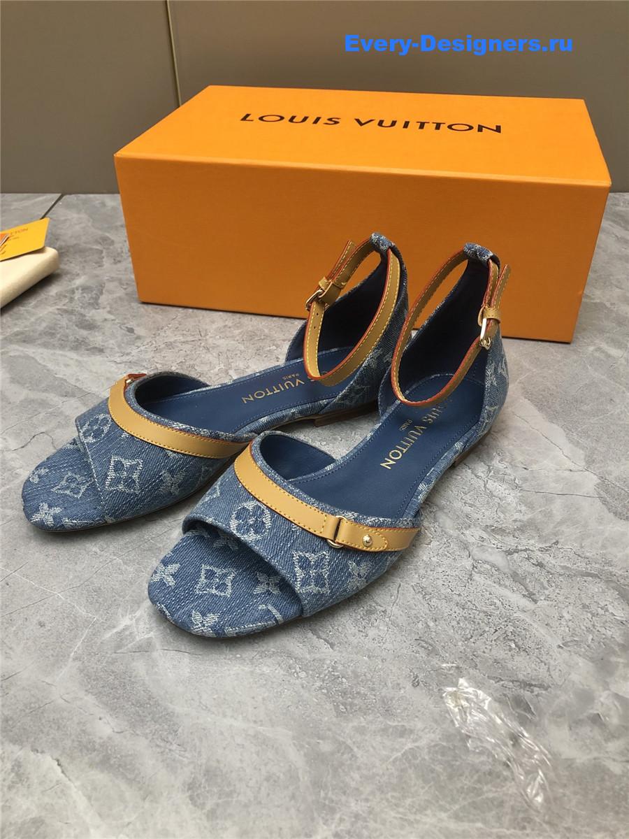 l0vis Vvtt0n blue helios sandals