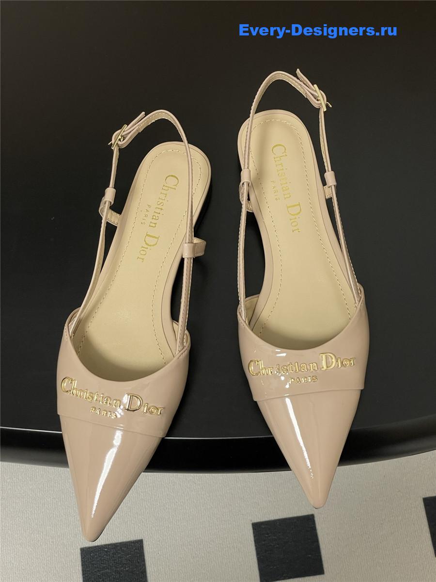 D10r beige slingback flats