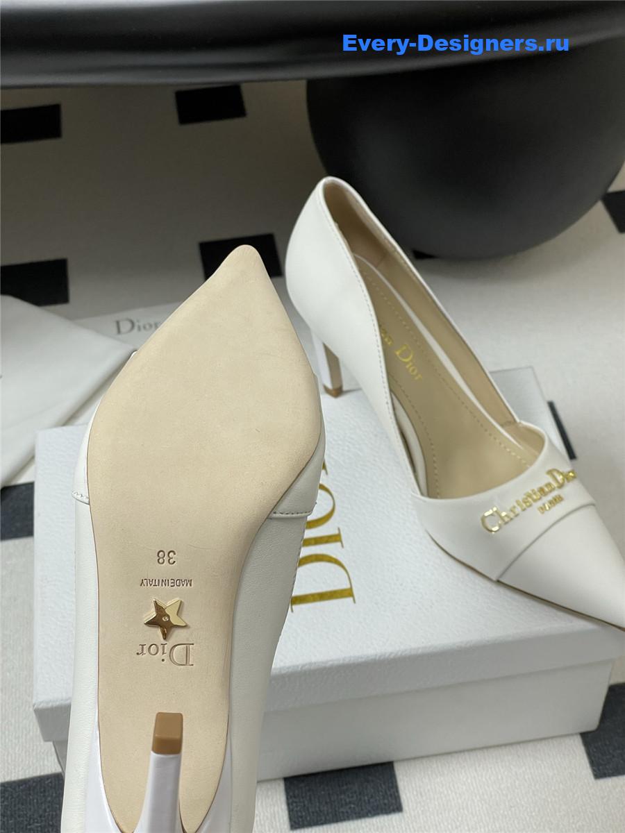 D10r white calfskin pumps