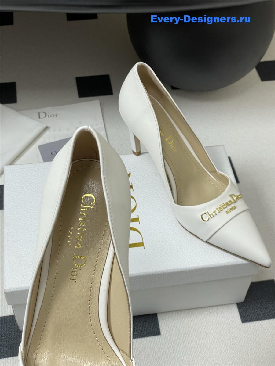 D10r white calfskin pumps