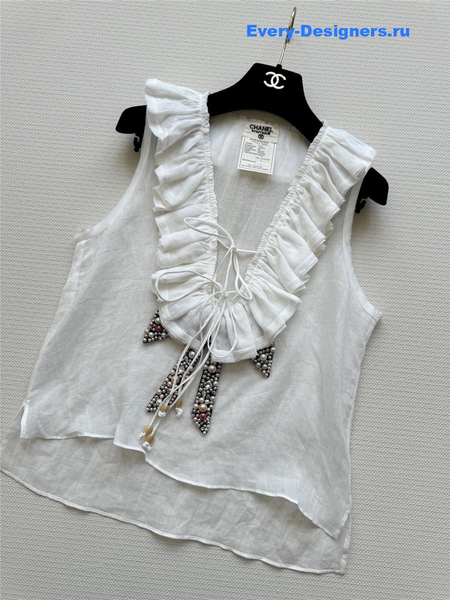 Ch**el beaded bow v-neck top