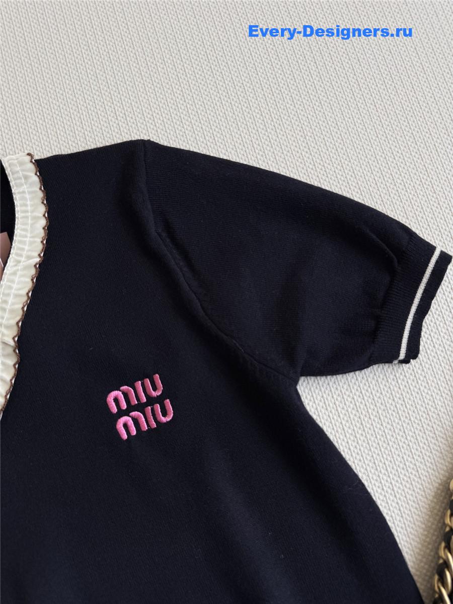 Miu Miu V-Neck Short Sleeve Top