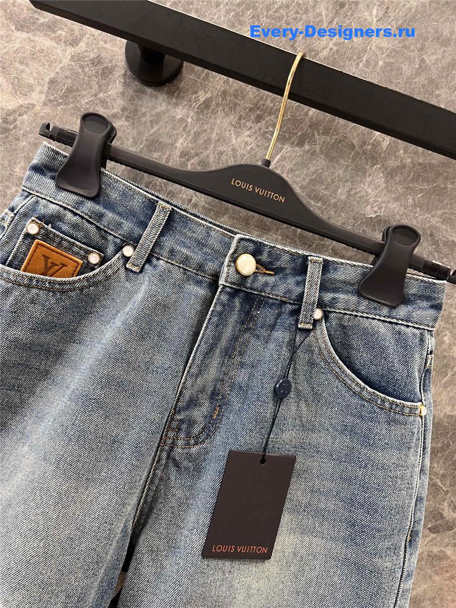 l0vis Vvtt0n embroidered denim shorts