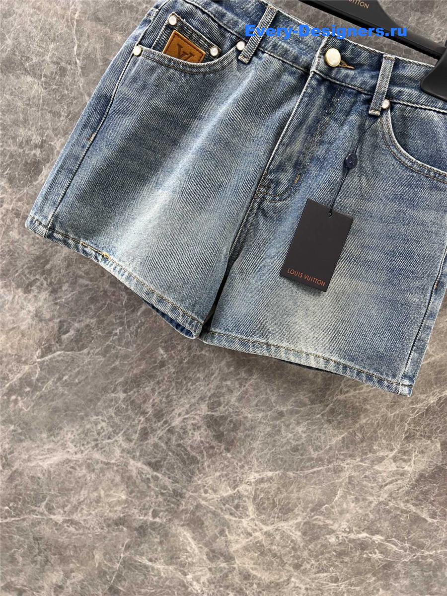 l0vis Vvtt0n embroidered denim shorts