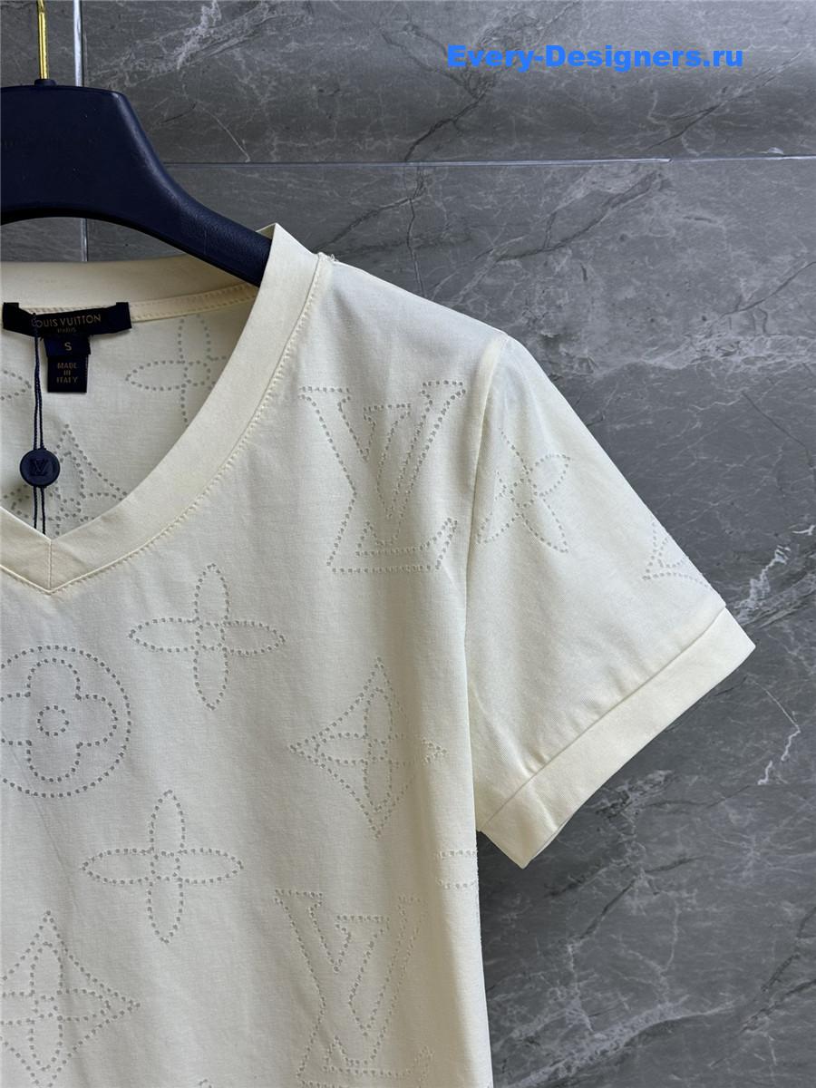 l0vis Vvtt0n logo embossed monogram t-shirt