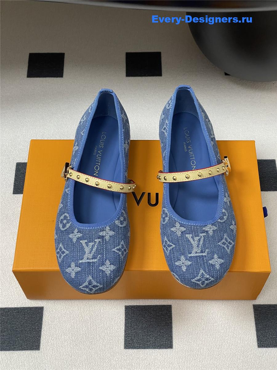 l0vis Vvtt0n monogram denim romy flats