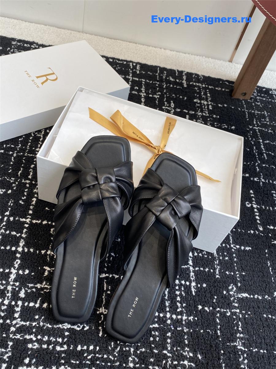 The R0w soft knot black leather flats