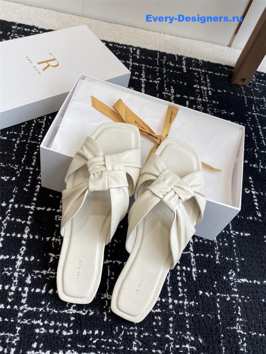 The R0w soft knot white leather flats