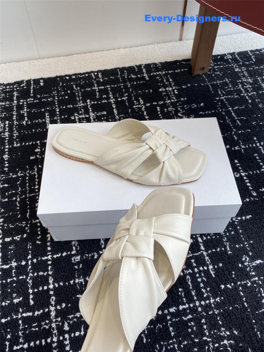 The R0w soft knot white leather flats