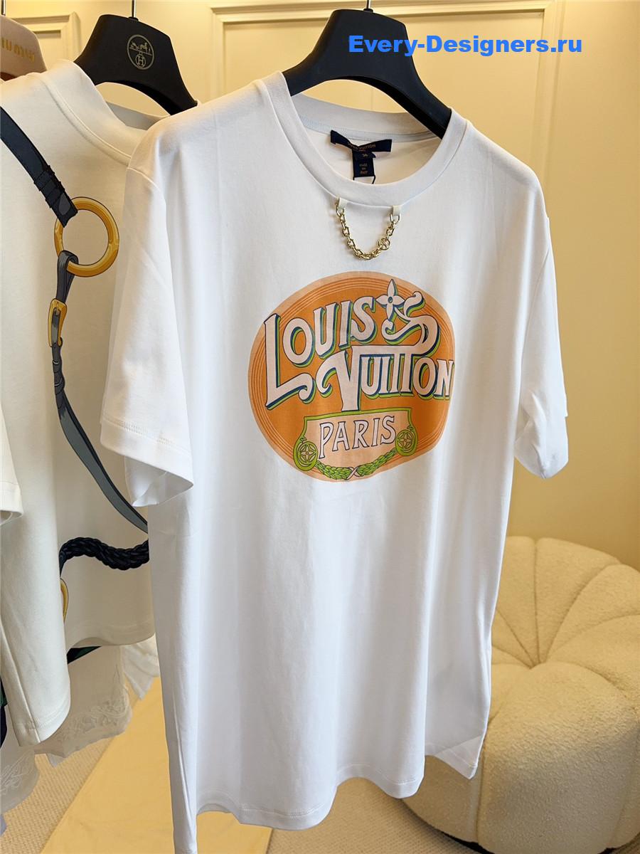 l0vis Vvtt0n travel stamp t-shirt